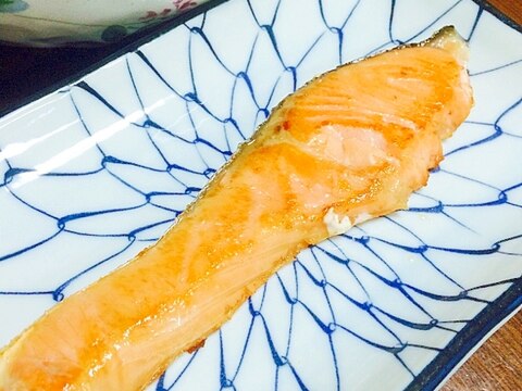 チョイ手間で生臭くならない鮭の焼き方